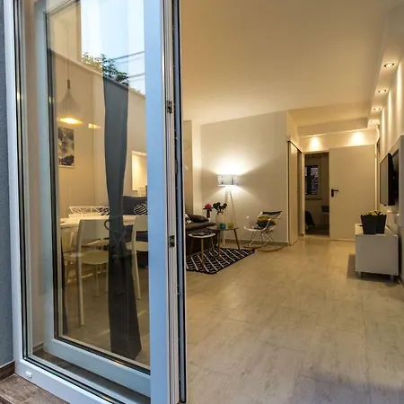 Apartment Arena Center *